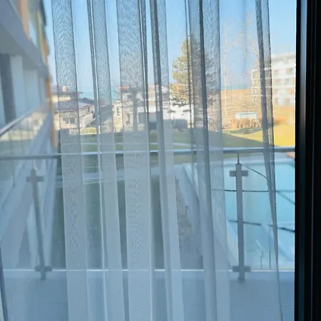 Apartman Casa Romana 3 *